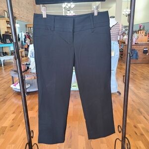 The Limited Exact Stretch Black Pinstripe Cropped Pants Size 4